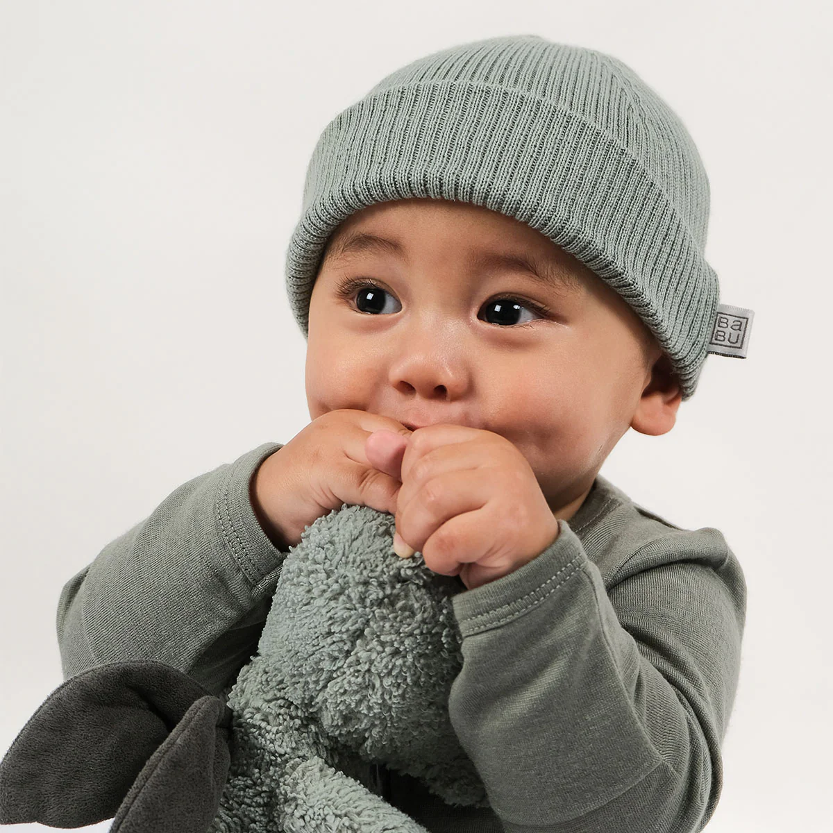 Babu Merino Ribbed Beanie - Image 9