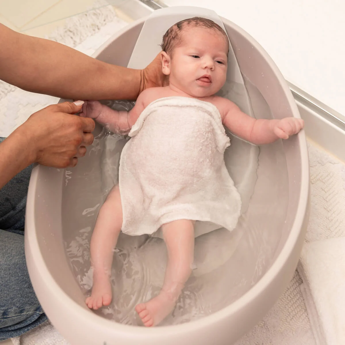 Bubble Baby Bath with Newborn Support Insert - Image 7