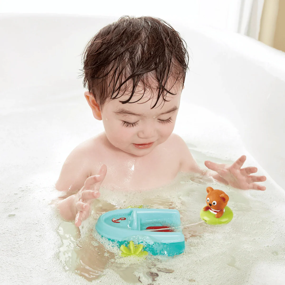 Hape Tubing Pull Back Boat - Image 3