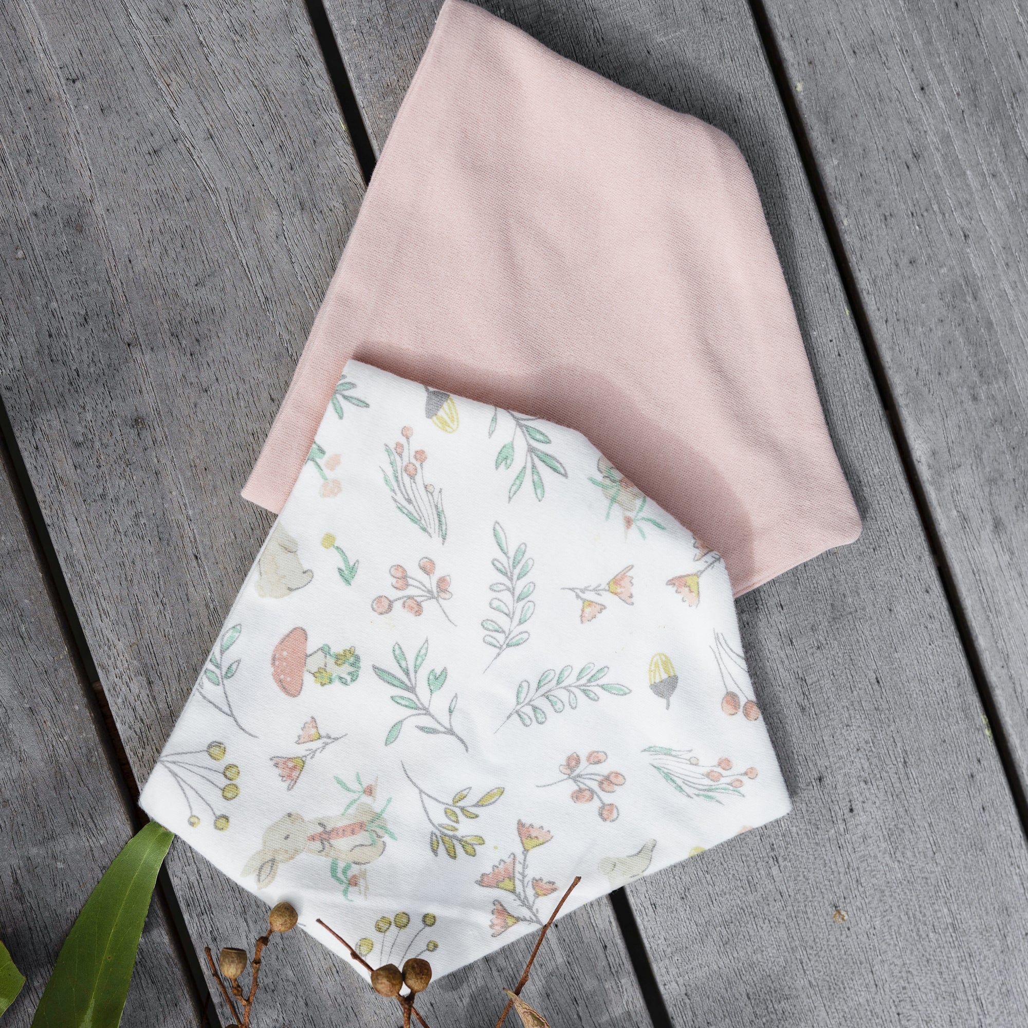 Little Linen Jersey Bib 2 Pack - Image 11