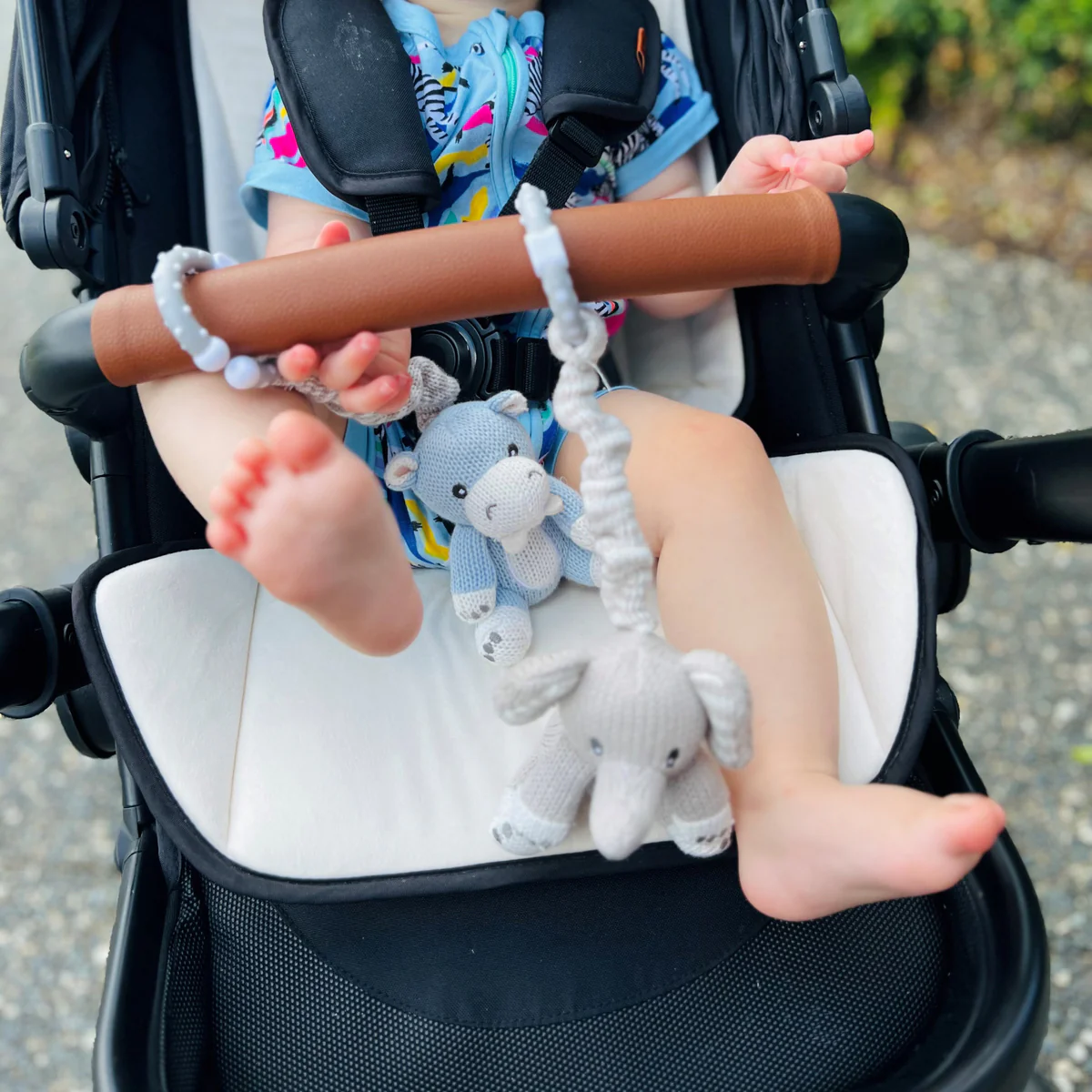 Living Textiles Elephant & Hippo - Stroller Toy 2pk - Image 2