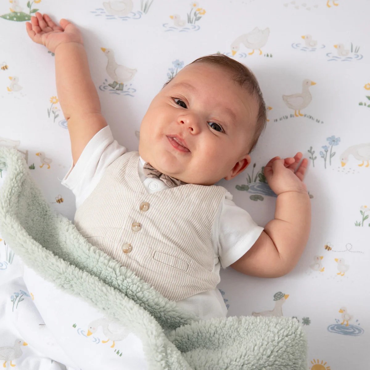 Living Textiles Goosey Goosey - Jersey Sherpa Pram Blanket - Image 2