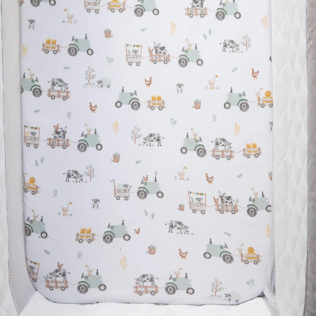 Living Textiles Tractor Ride - Bedside Sleeper Fitted Sheet 1pk - Image 3