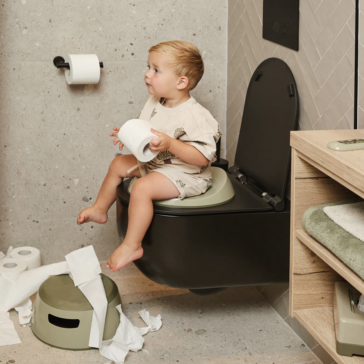 LUMA Toilet Seat - Image 6