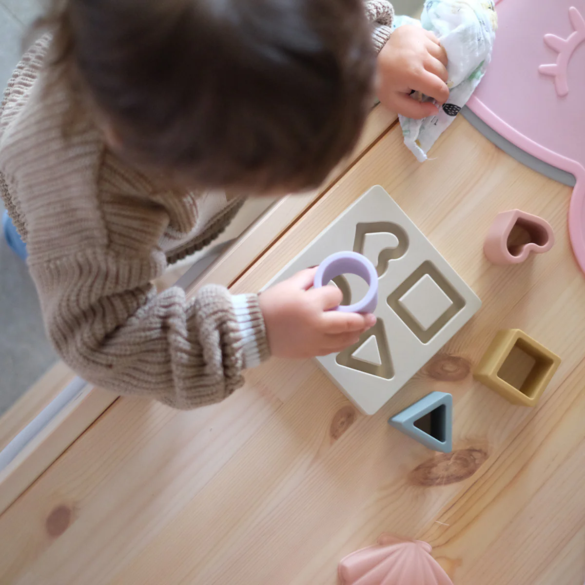 Playground Shape Puzzle - Rose - Image 3