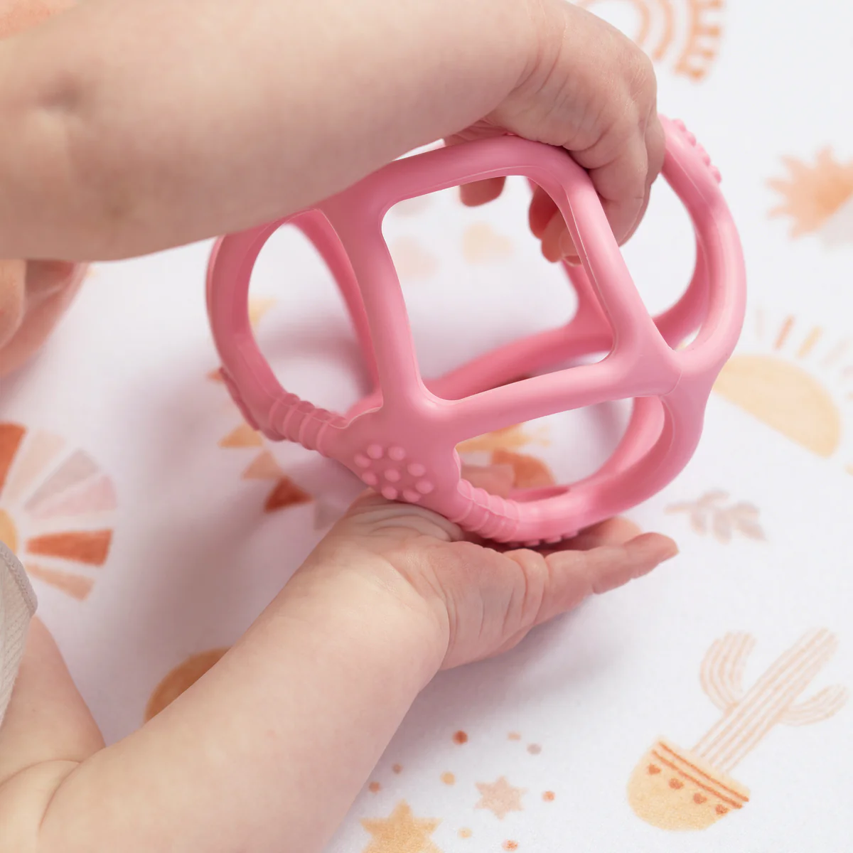 Playground Silicon Teether Balls Light Pink - Image 3