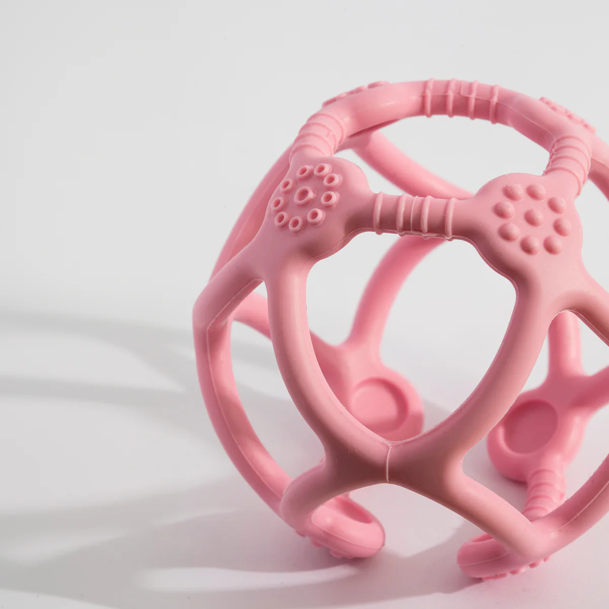 Playground Silicon Teether Balls Light Pink - Image 4