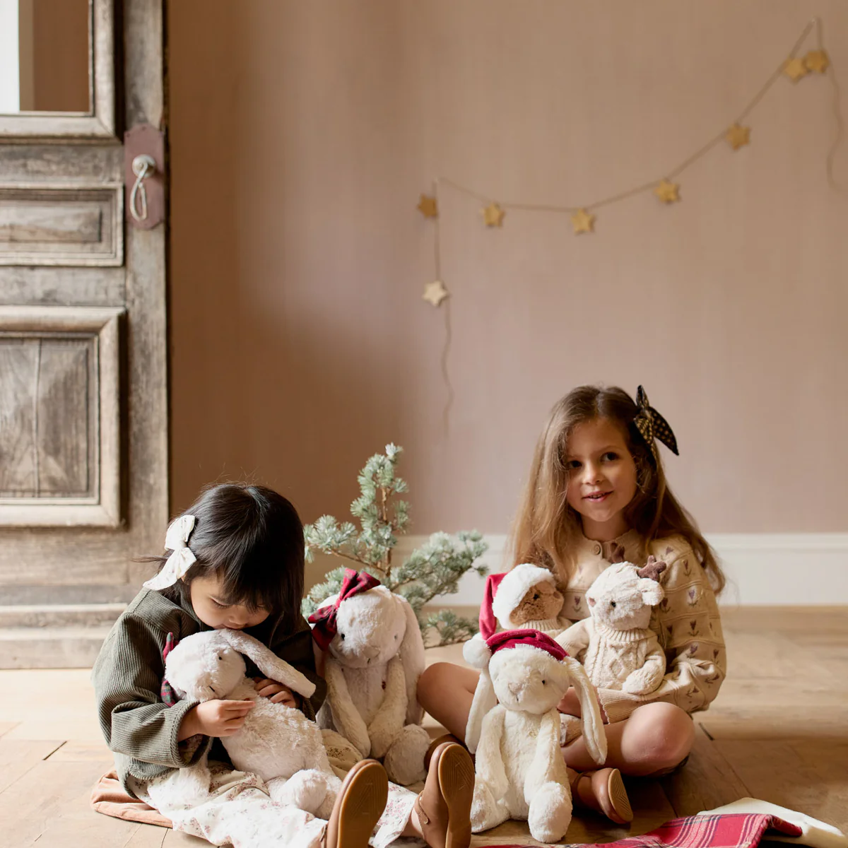 Snuggle Bunnies Christmas Penelope - Image 13