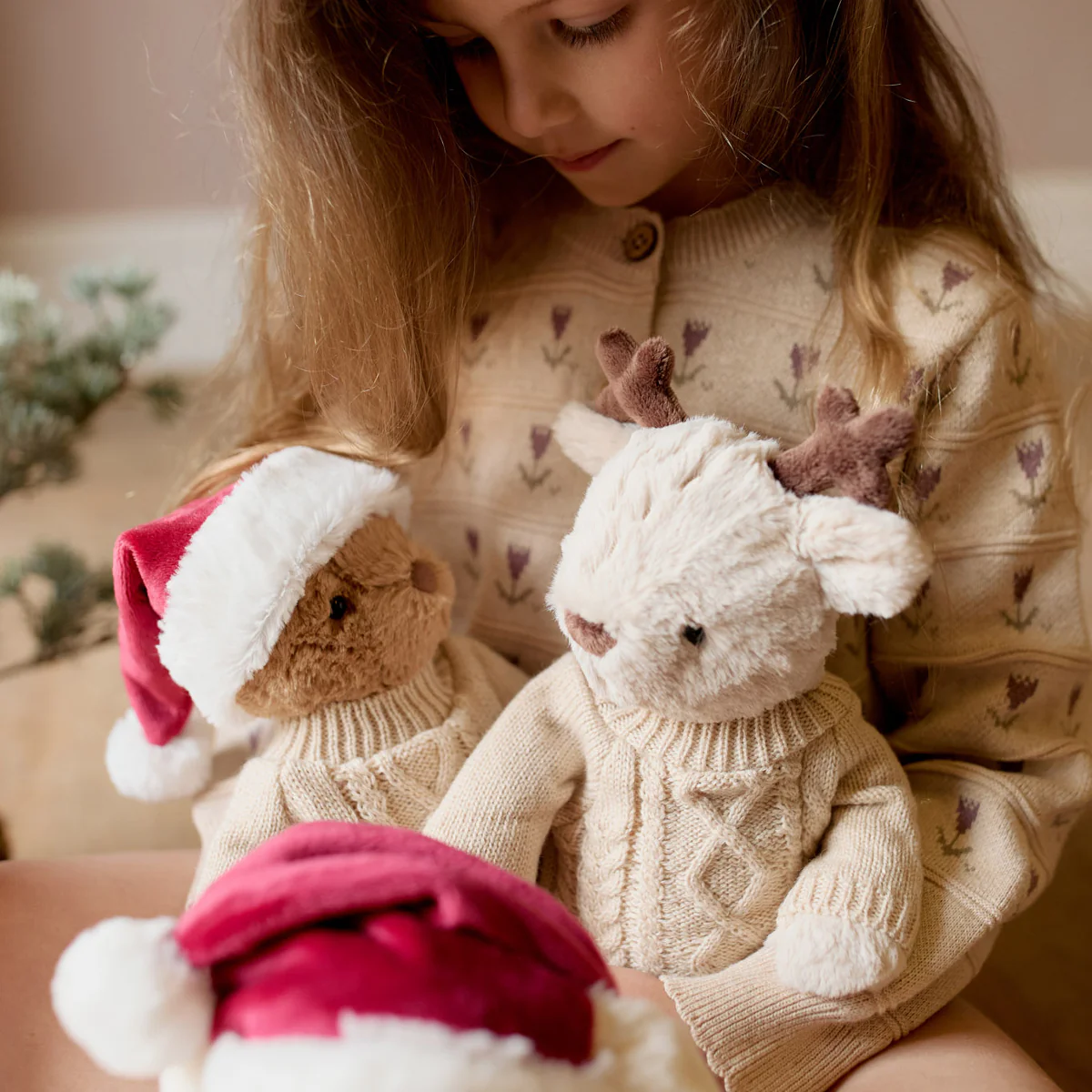 Snuggle Bunnies Christmas Penelope - Image 4