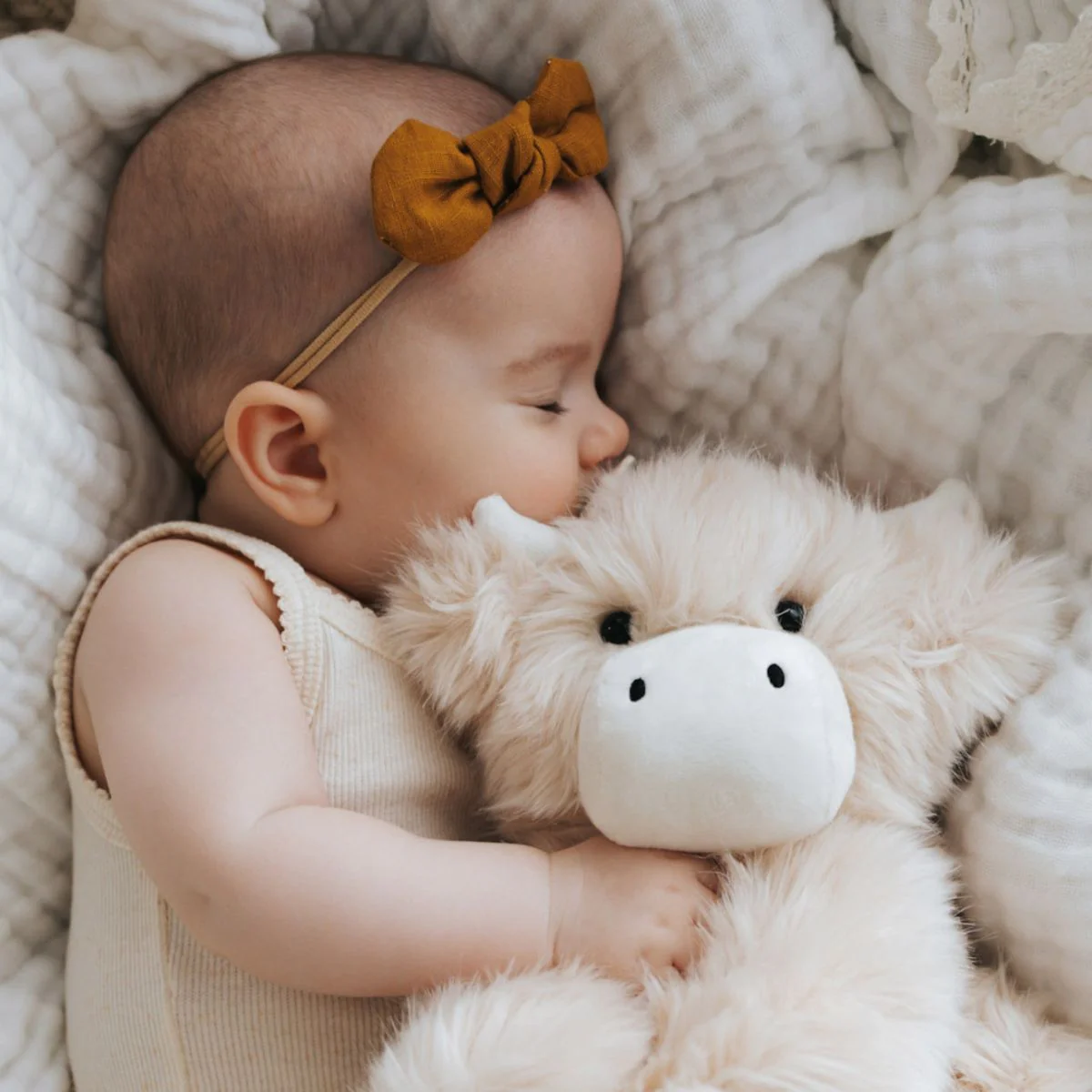Snuggle Bunnies - Hilda The Highland Cow - Image 2