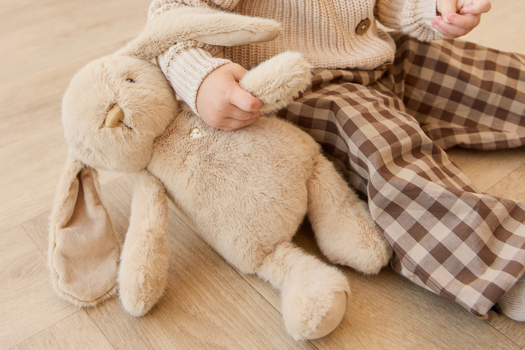 Snuggle Bunnies - Penelope - Caramel 30cm - Image 9