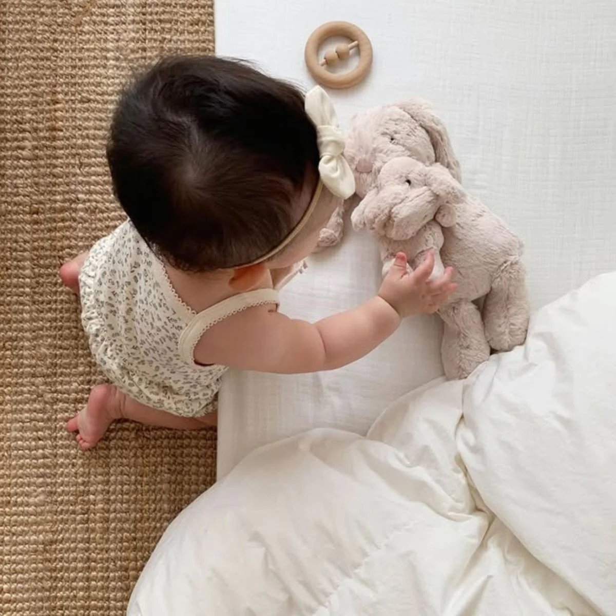 Snuggle Bunnies - Plush Frankie the Hugging Bunny - Image 22