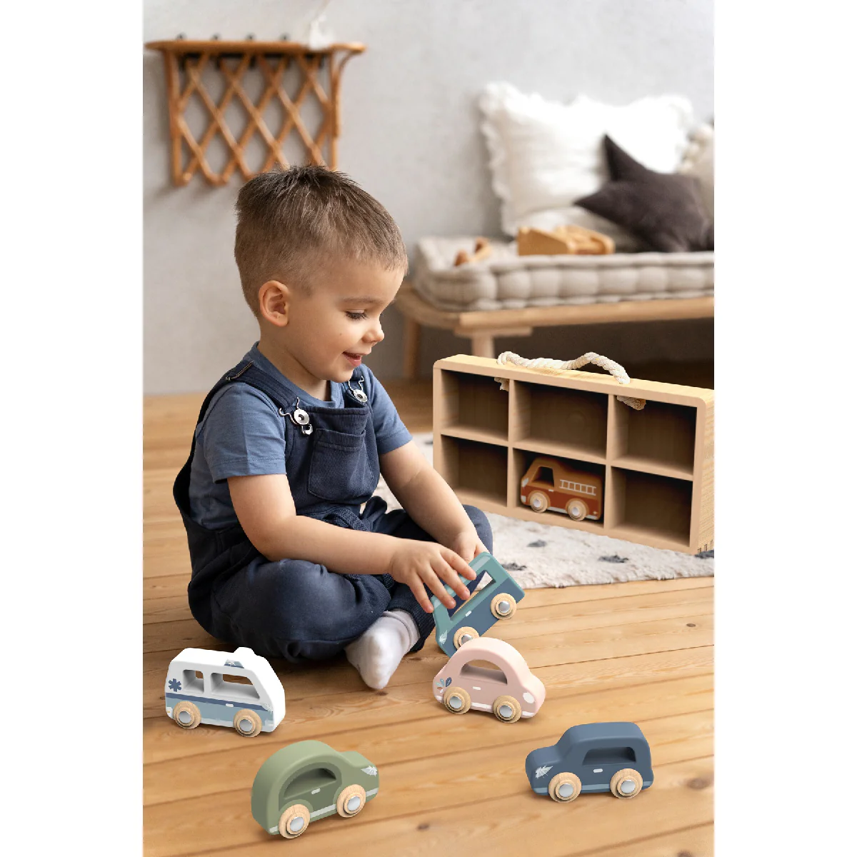 Speedy Monkey Car Display Case w/6 Vehicles - Image 4