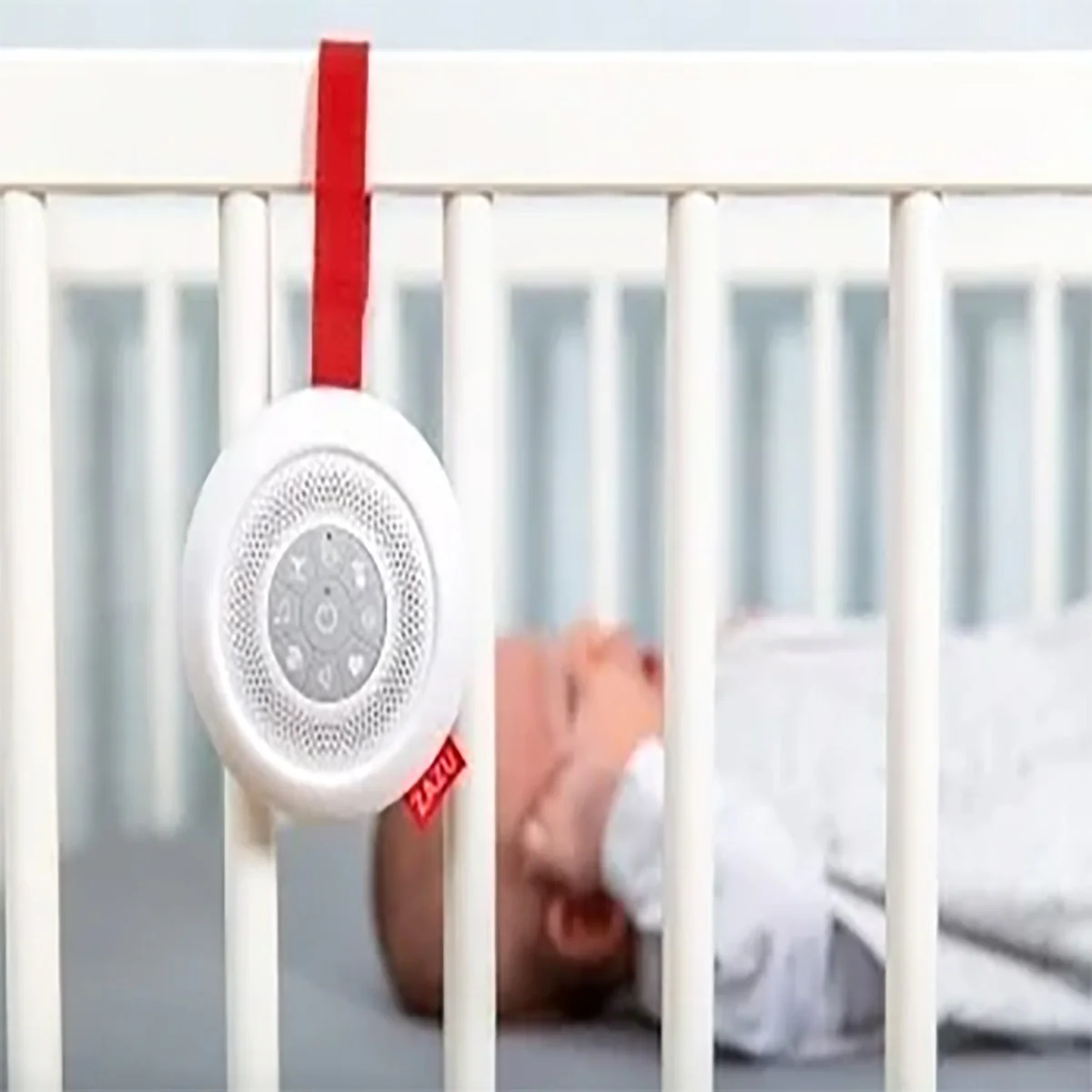 Zazu Suzy Portable Baby Soother - Image 3